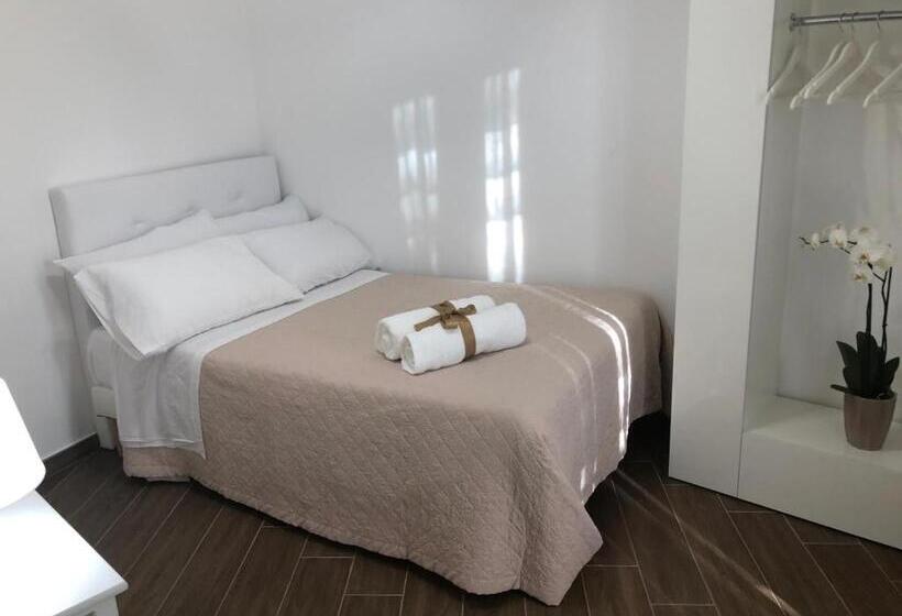 Номер Стандарт Индивидуальный с Балконом, B&b La Melagrana