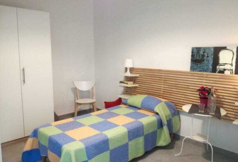 חדר סטנדרט עם מרפסת, Adagiostay