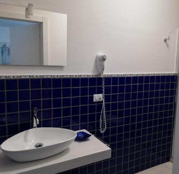 豪华三人间, Coast To Coast Salento Sea Rooms