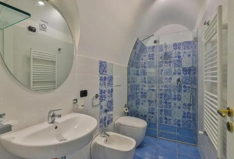 Deluxe-huone, Della Monica Rooms