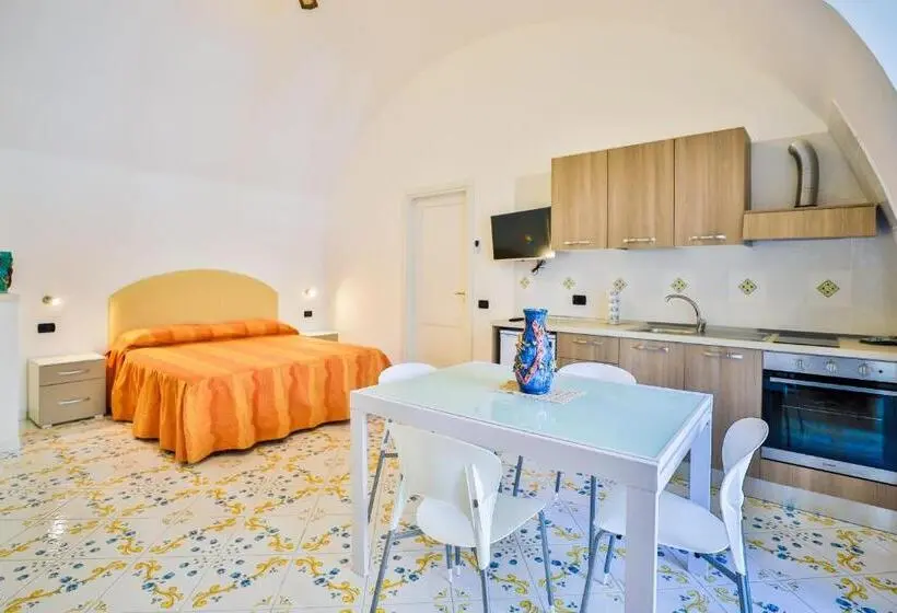 Deluxe-huone, Della Monica Rooms
