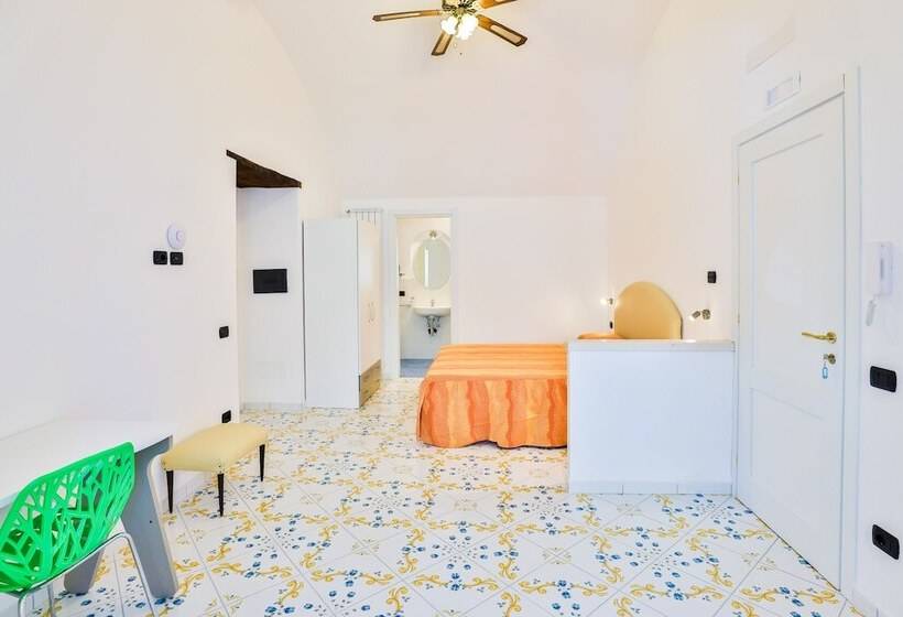 غرفة ديلوكس, Della Monica Rooms