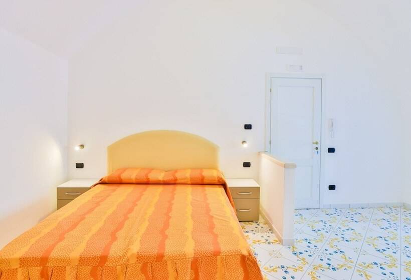 غرفة ديلوكس, Della Monica Rooms