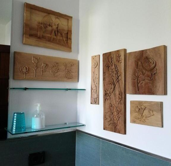 غرفة عائلية حمام مشترك, B&b Carunei