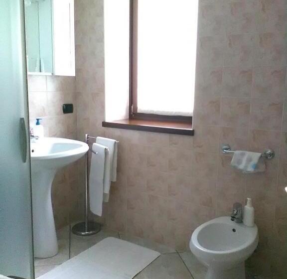 Standard room with outdoor bath, B&b Carunei