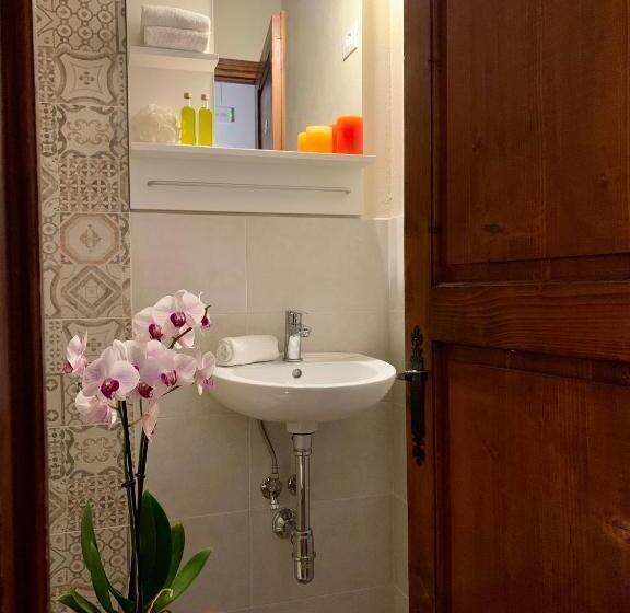 Standard room with outdoor bath, Villa Del Lago