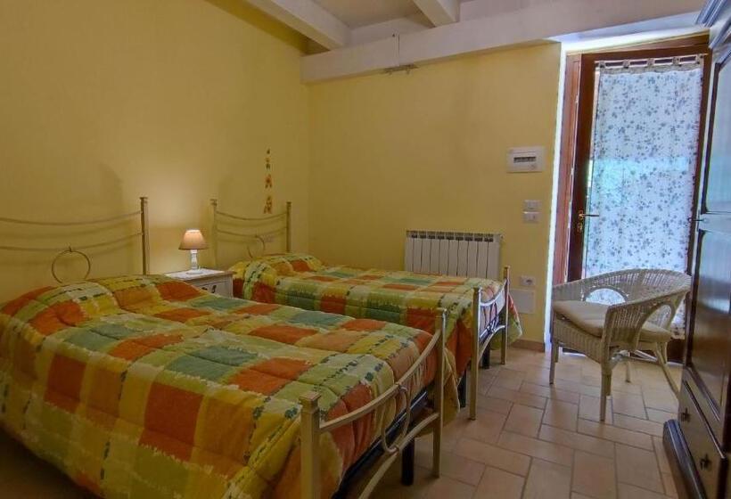 2 Bedrooms Apartment Lake View, Agriturismo Pascucci