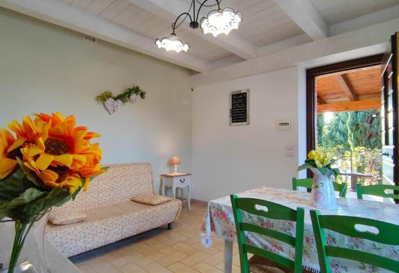 2 Bedrooms Apartment Lake View, Agriturismo Pascucci