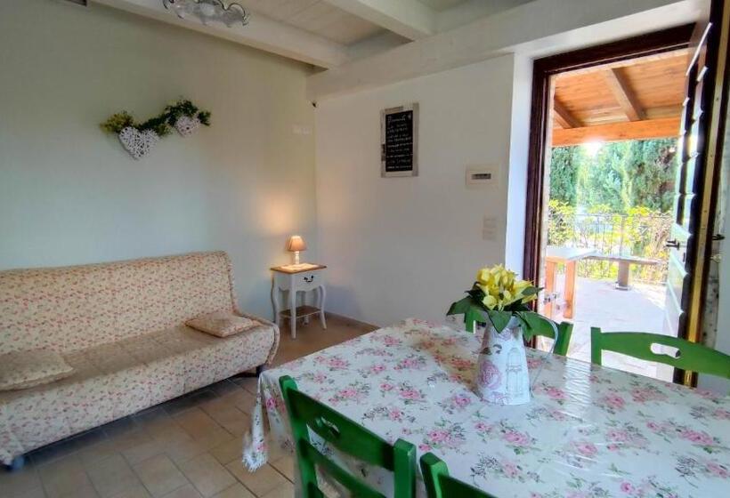 2 Bedrooms Apartment Lake View, Agriturismo Pascucci