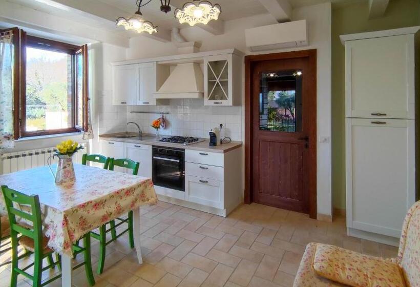 2 Bedrooms Apartment Lake View, Agriturismo Pascucci