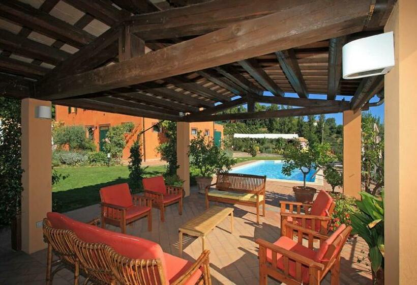 شقة غرفة واحدة مطلة على حمام السباحة, Poggio Montali