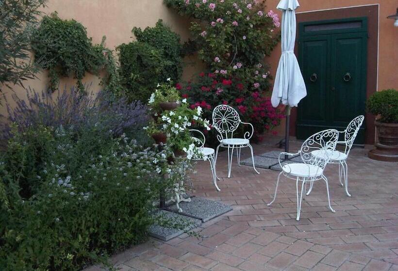 شقة غرفة واحدة مطلة على حمام السباحة, Poggio Montali