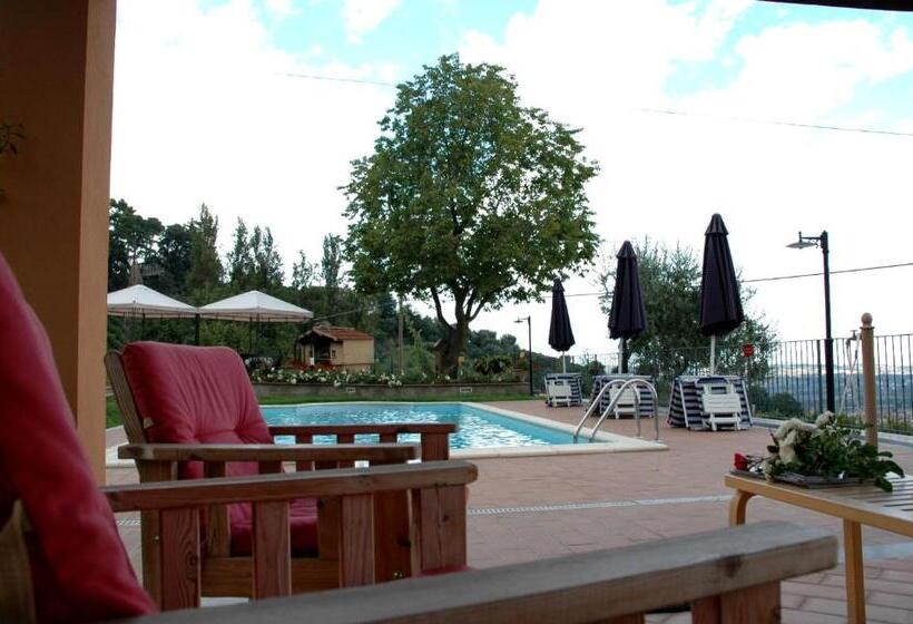 شقة غرفة واحدة مطلة على حمام السباحة, Poggio Montali