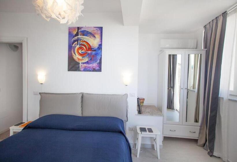 غرفة قياسية مزوَّدة بتراس, Casa Don Micio