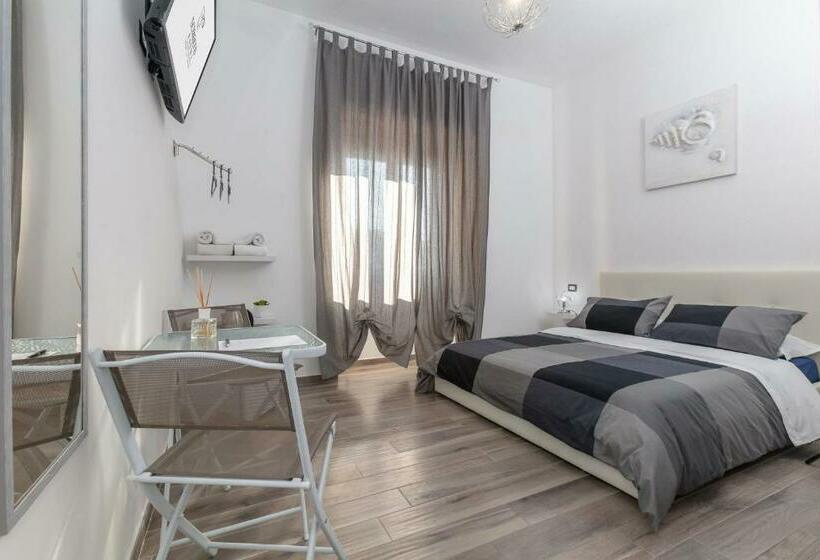 Deluxe Szoba, Scirocco Rooms