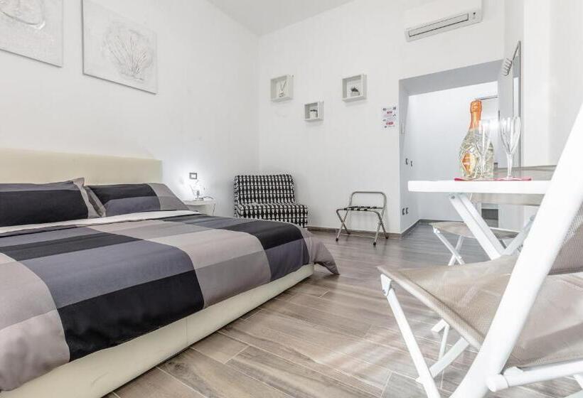 Háromágyas Deluxe Szoba, Scirocco Rooms