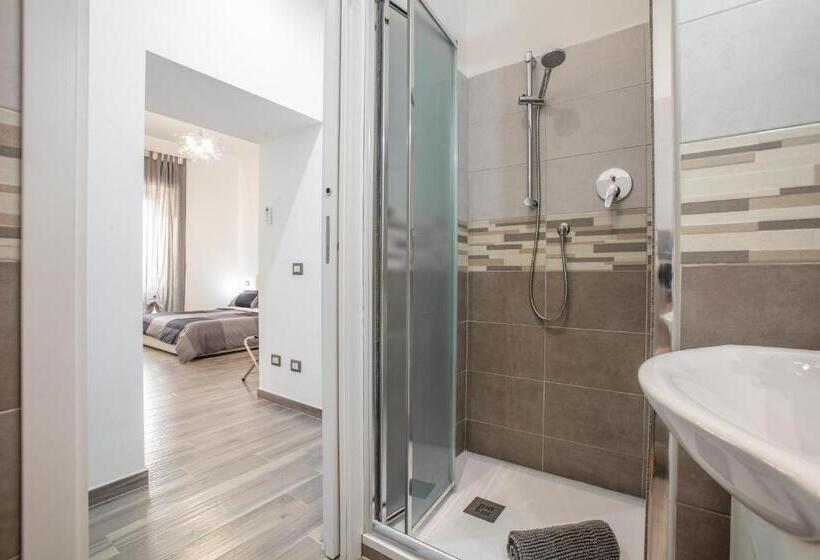 Háromágyas Deluxe Szoba, Scirocco Rooms