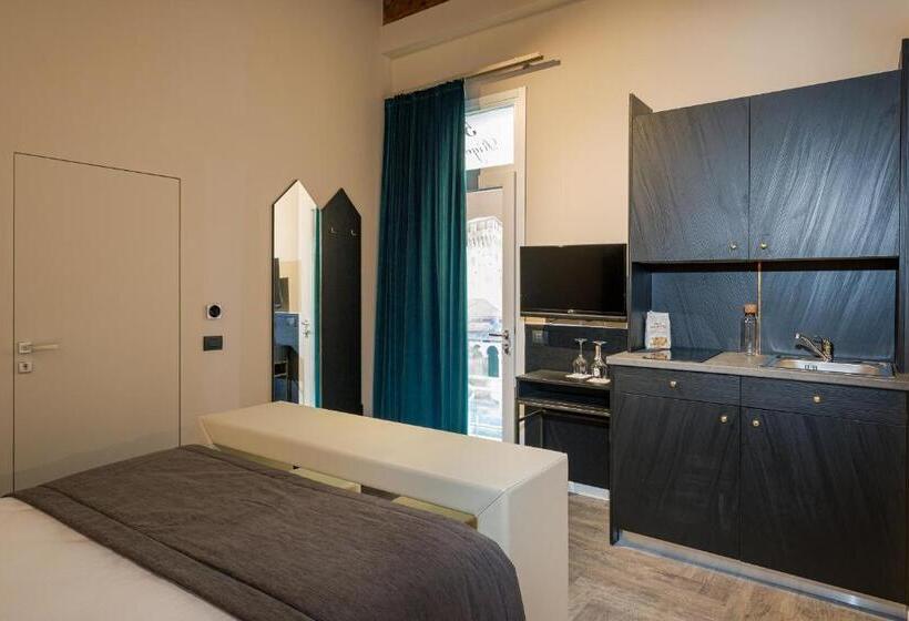 اتاق استاندارد, Theatrum Rooms And Suite