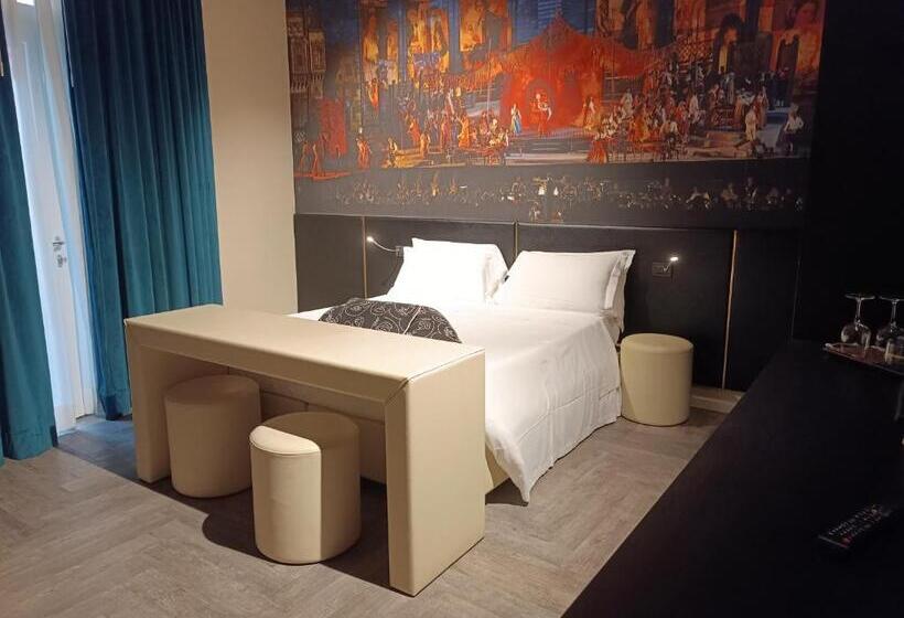 اتاق لوکس, Theatrum Rooms And Suite