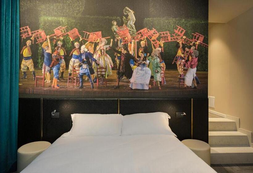 اتاق لوکس, Theatrum Rooms And Suite