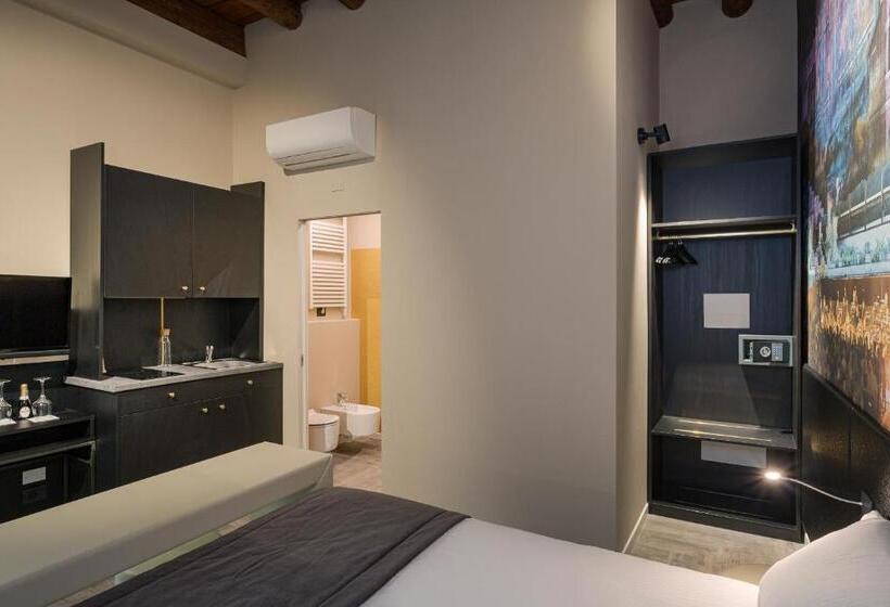 اتاق استاندارد, Theatrum Rooms And Suite