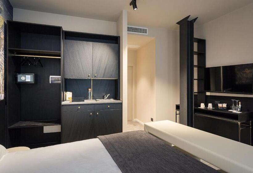 اتاق لوکس, Theatrum Rooms And Suite