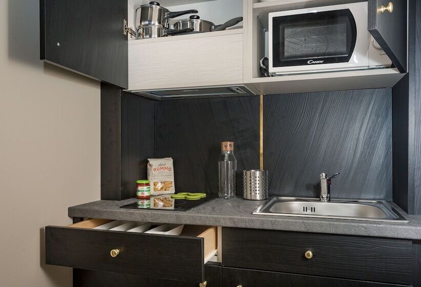 اتاق لوکس, Theatrum Rooms And Suite