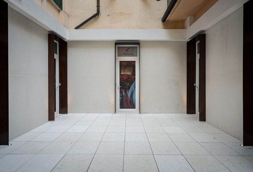 اتاق استاندارد, Theatrum Rooms And Suite