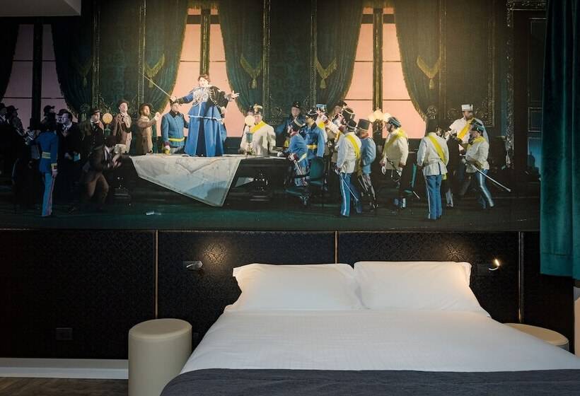 اتاق اکونومی, Theatrum Rooms And Suite