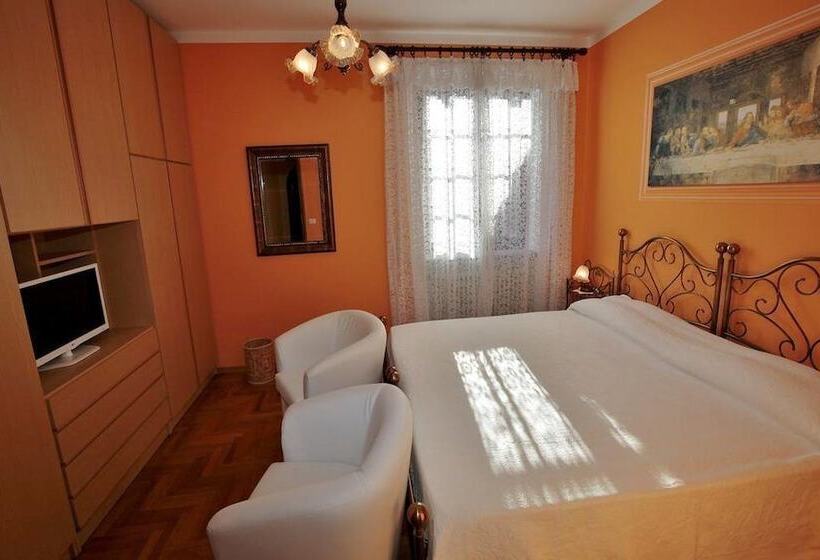 标准间, B&b Azalea