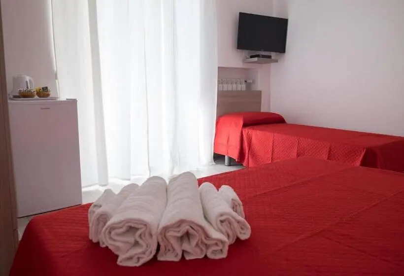 اتاق استاندارد سه تخته با بالکن, B&b Eli