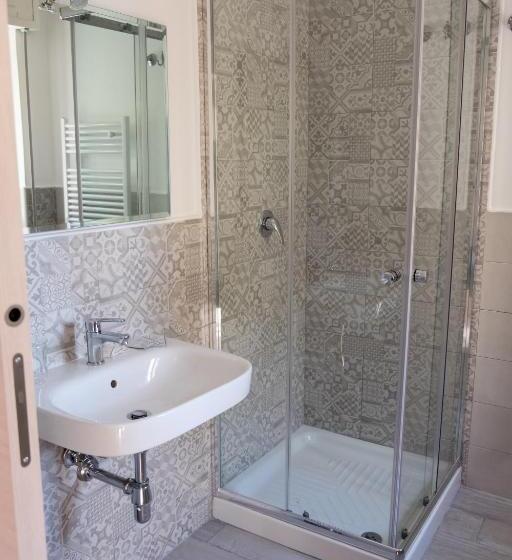 חדר לארבעה סטנדרטי עם מרפסת, B&b Eli