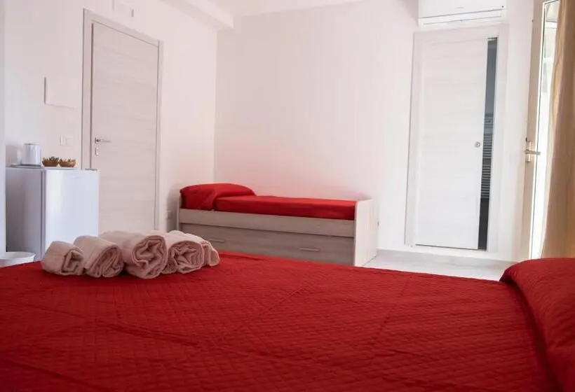 اتاق استاندارد چهارنفره با بالکن, B&b Eli