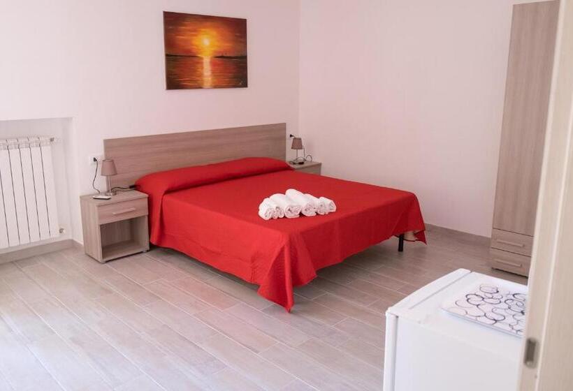 חדר לארבעה סטנדרטי עם מרפסת, B&b Eli