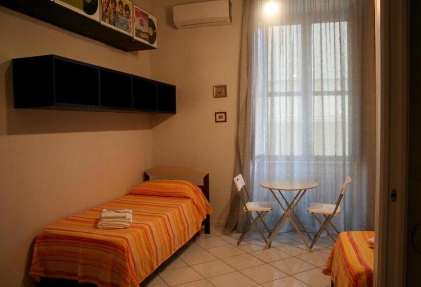 Standart Oda, Diana E Atteone