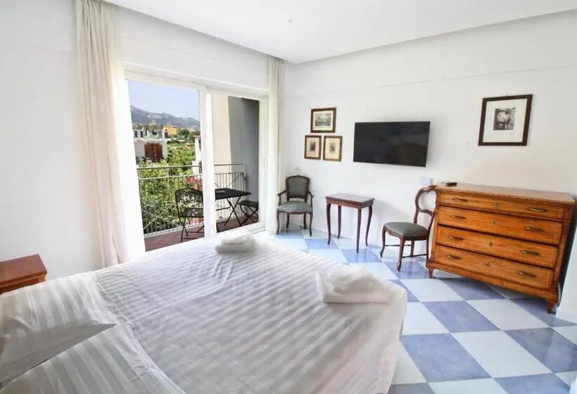 اتاق استاندارد با بالکن, Maison Tonina