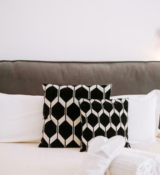 Люкс Кровать Кинг, Suite1212  Pirrelli