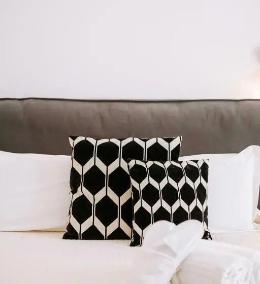 سوئیت با تخت بزرگ, Suite1212  Pirrelli