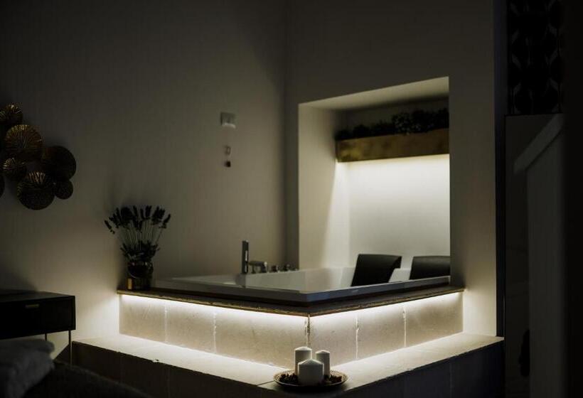 מיטת קינג בסוויטה, Suite1212  Pirrelli