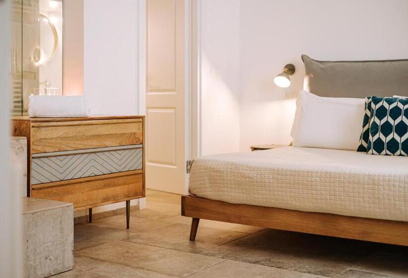 מיטת קינג בסוויטה, Suite1212  Pirrelli