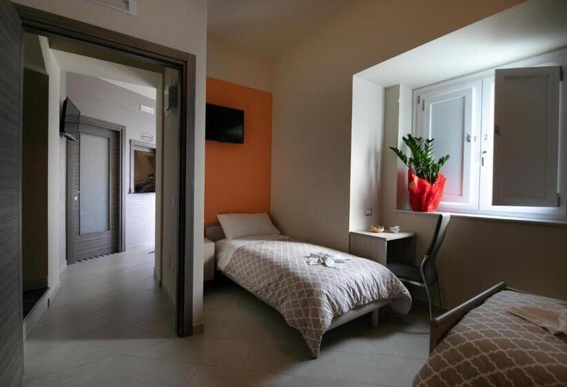 Номер Economy, La Madonnina