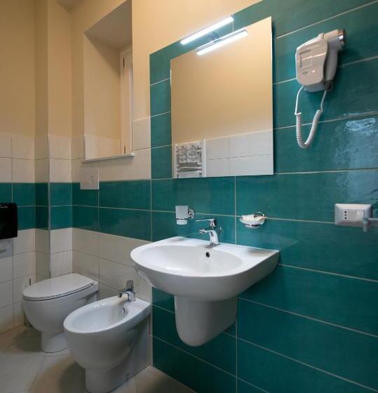 Номер Стандарт, La Madonnina