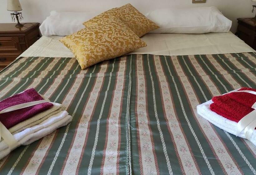 חדר סטנדרט נוף לגינה, La Pineta