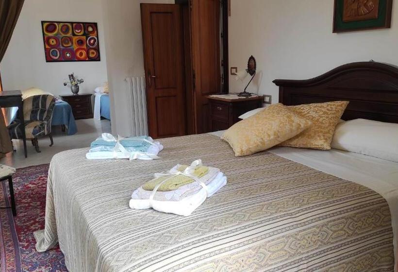 סוויטה עם מרפסת, La Pineta