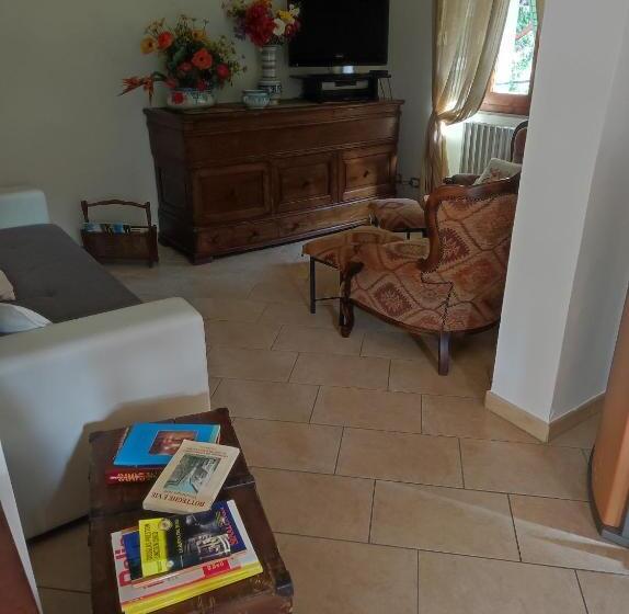 סוויטה עם מרפסת, La Pineta