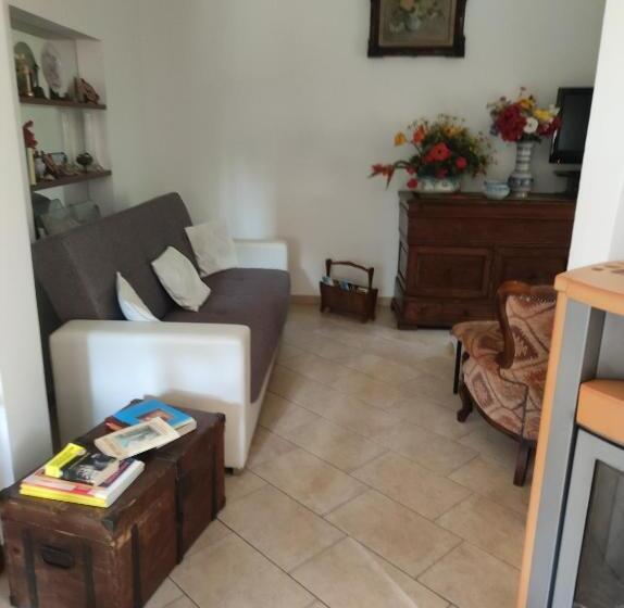 غرفة قياسية سرير كينج, La Pineta