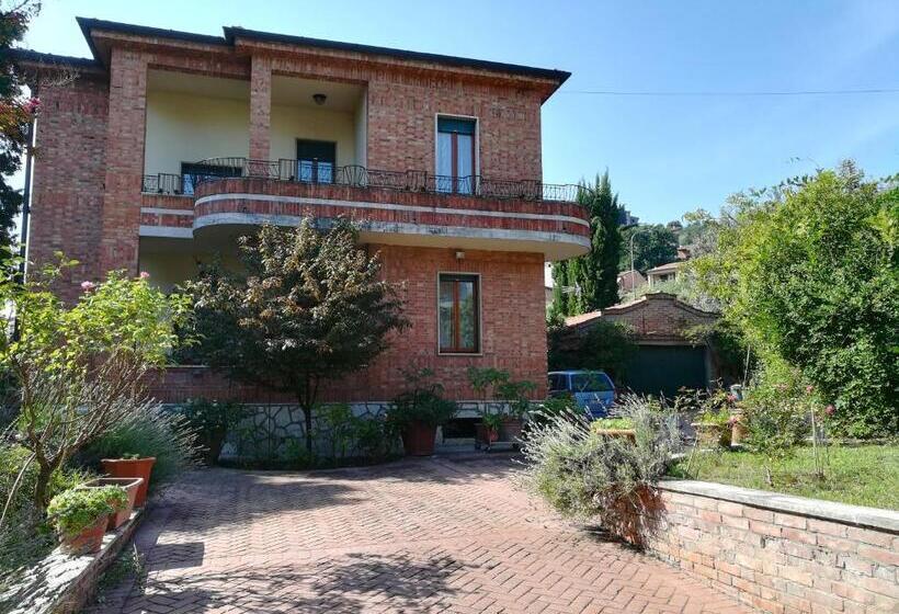 فيلا غرفة نوم واحدة, La Pineta