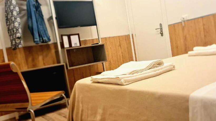 חדר בסיסי, Vacanze Cassibile