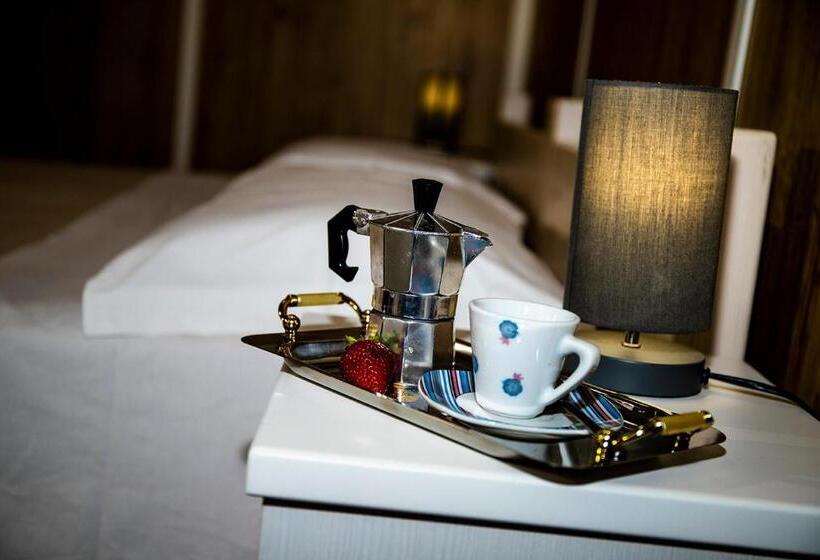 חדר בסיסי, Vacanze Cassibile