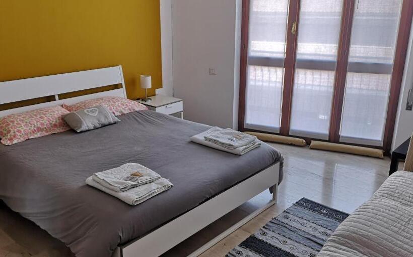 اتاق لوکس سه تخته, Welcome B&b